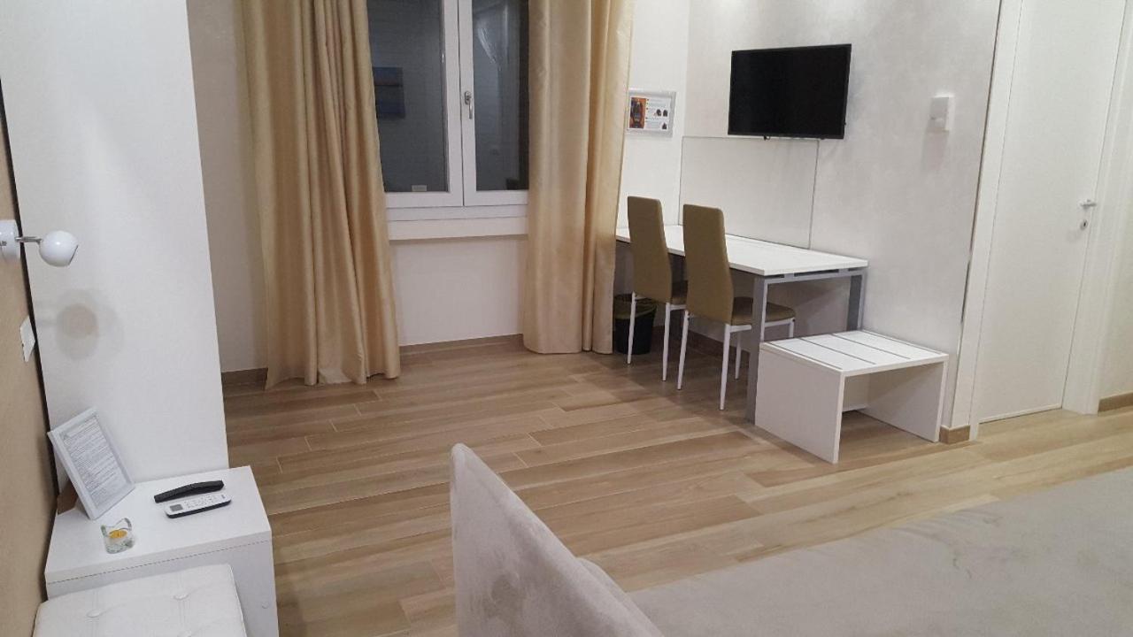 Martina'S House Hotel Porto Cesareo Exterior photo