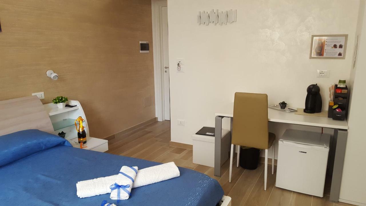 Martina'S House Hotel Porto Cesareo Exterior photo